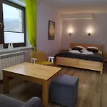 Apartamety I Goscinne Na Jaskolczej Вилла *