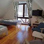 Apartamety I Goscinne Na Jaskolczej Вилла *