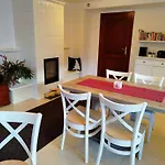 Apartamety I Goscinne Na Jaskolczej