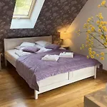 Apartamety I Goscinne Na Jaskolczej *