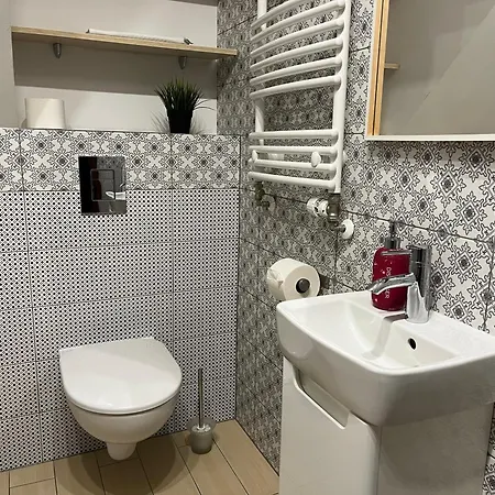 Vila Apartamety I Goscinne Na Jaskolczej