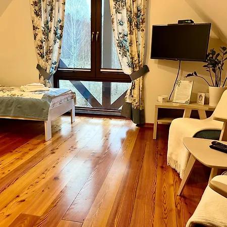 Apartamety I Goscinne Na Jaskolczej * Świeradów-Zdrój