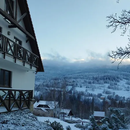 Vila Apartamety I Goscinne Na Jaskolczej *