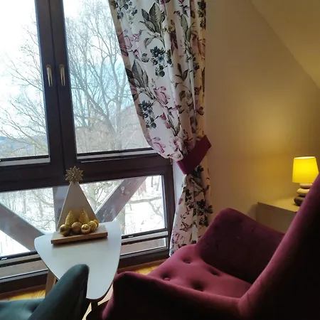Apartamety I Goscinne Na Jaskolczej *
