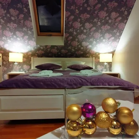 Vila Apartamety I Goscinne Na Jaskolczej