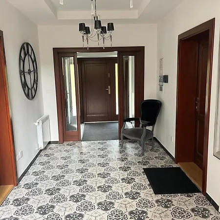 Apartamety I Goscinne Na Jaskolczej *