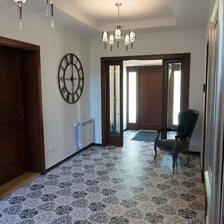 Vila Apartamety I Goscinne Na Jaskolczej *