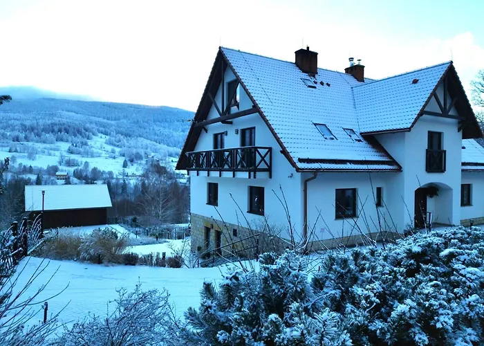 Apartamety I Goscinne Na Jaskolczej Vila