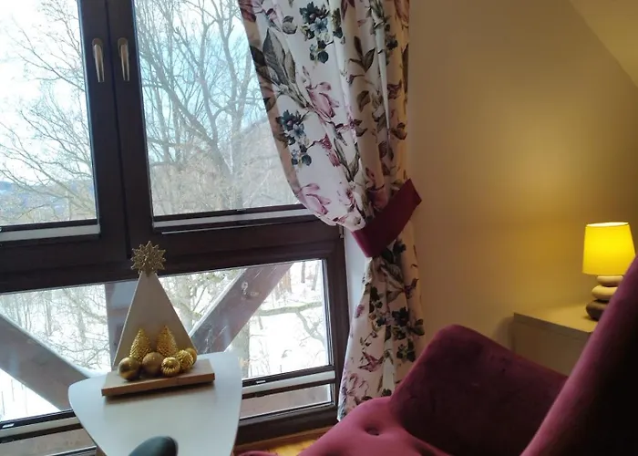 Apartamety I Goscinne Na Jaskolczej *