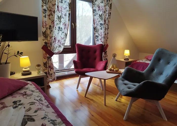 Apartamety I Goscinne Na Jaskolczej * Świeradów-Zdrój