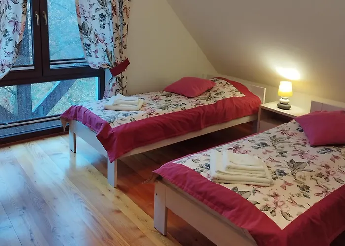 Apartamety I Goscinne Na Jaskolczej Vila